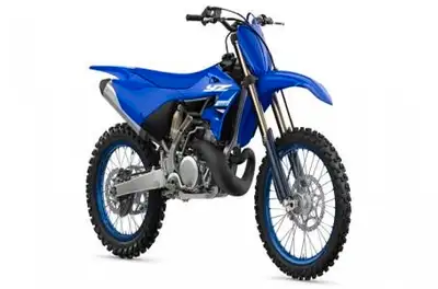 Engine Type: Single-Cylinder Displacement: 15.2 cu. in. (249 cc) Bore and Stroke: Bore: 2.62 in. (66...
