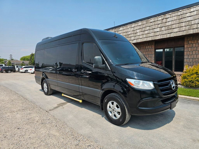 2019 Mercedes-Benz Sprinter Passenger Van 2500 High Roof V6, Dei in Cars & Trucks in Chatham-Kent