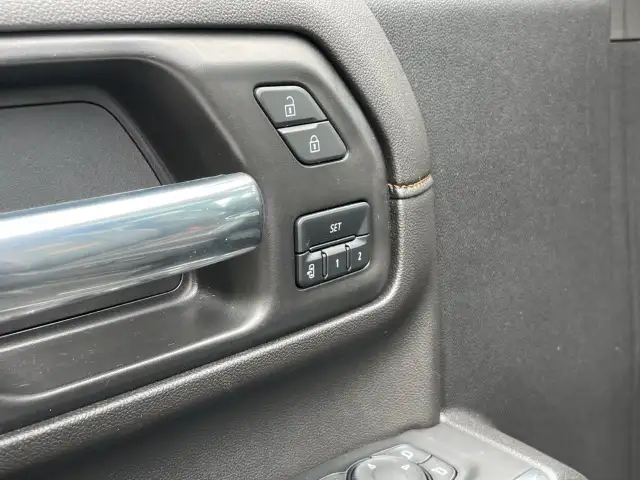 2023 GMC Sierra 2500HD in Cars & Trucks in Oakville / Halton Region - Image 15