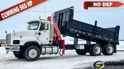 Heavy truck / Camion lourd - # STOCK: C-33360 2006 INTERNATIONAL 5600I BENNE BASCULANTE / CAMION DOM...
