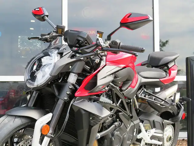 2022 MV Agusta Brutale 1000 RS in Sport Bikes in Cambridge - Image 10