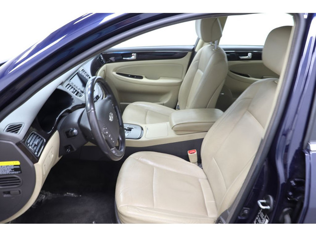 2011 Hyundai Genesis Sedan 3.8L V6, CAMERA, BLUETOOTH, SIEGES CH in Cars & Trucks in Longueuil / South Shore - Image 2