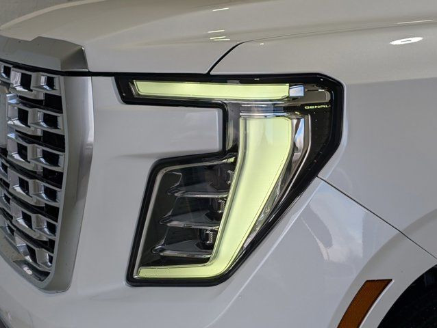 2025 GMC Yukon XL Denali- Sun/Power Step Pkg in Cars & Trucks in Barrie - Image 2
