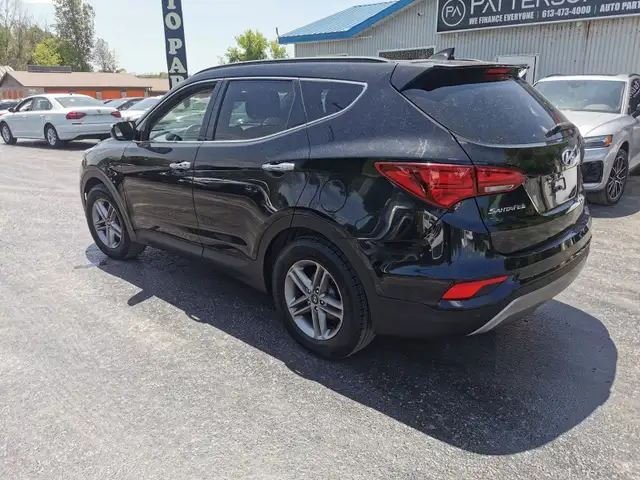 2018 Hyundai Santa Fe Sport 2.4 in Cars & Trucks in Belleville - Image 9