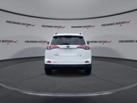 Engine: Gas 4cyl 2.5L L/100Km City: 10.5 L/100Km Hwy: 8.3 Safety Equipment Electronic Stability Cont... (image 6)