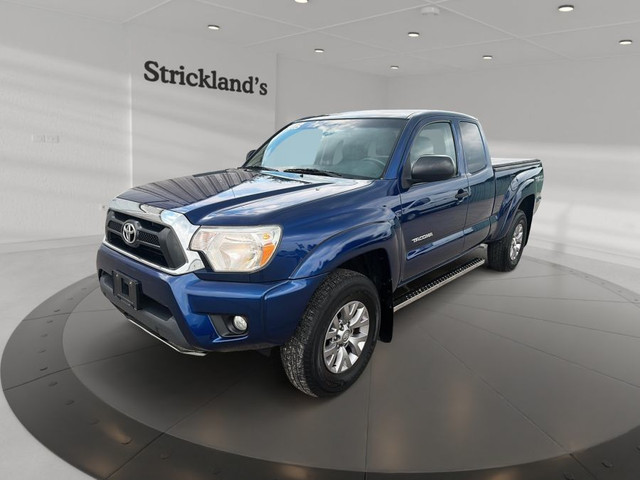 2015 TOYOTA TACOMA ACCESS CAB 4X4 in Cars & Trucks in Stratford