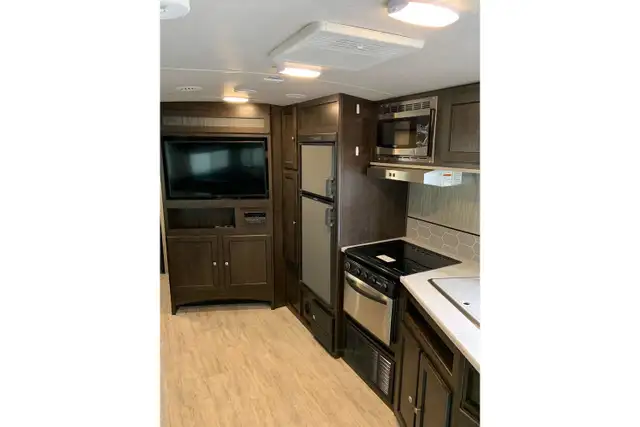 2020 CRUISER RV SHADOW CRUISER 263 RLS (FINANCING AVAILABLE) in Travel Trailers & Campers in Saskatoon - Image 8