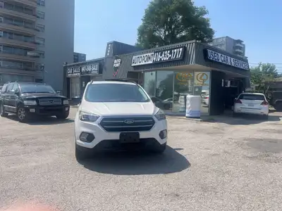 Ford Escape-2017 in perfect condition. No Accidents, Back up camera, navigation, panoramic roof, pow...