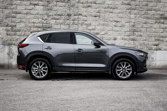 2020 Mazda CX-5 Signature • SUNROOF • COOLED LEATHER • HUD • NAV in Cars & Trucks in Cornwall - Image 2
