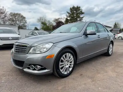 Mercedes C250 4Matic 2012 Transmission Automatique Avec 208,000km 4x4 ,Toit Ouvrant ,Banc Chauffant...