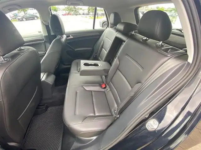 2021 Volkswagen Golf Highline dans Autos et camions dans Région de Mississauga/Peel - Image 21