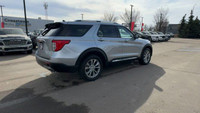 This Ford Explorer is equipped with: Leather-Trimmed Seats, Heated front seats, Heated steering whee... (image 4)
