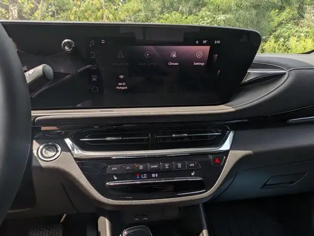 2025 Buick Envista Avenir- Adv Safety Pkg - Power Moonroof dans Autos et camions dans Barrie - Image 23