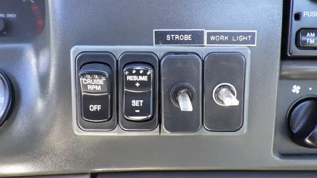 2006 Ford F650 16 Foot Flat Deck in Cars & Trucks in Delta/Surrey/Langley - Image 49