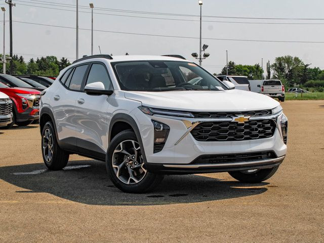 2025 Chevrolet Trax LT in Cars & Trucks in Edmonton - Image 2