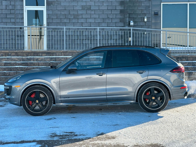 2016 Porsche Cayenne AWD 4dr GTS| $0 DOWN | EVERYONE APPROVED! in Cars & Trucks in Calgary - Image 2