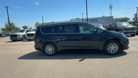 EXECUTIVE CROSSTOWN DEMO! This 2024 CHRYSLER VOYAGER LX has the following options Cloth Bucket Seats... (image 4)