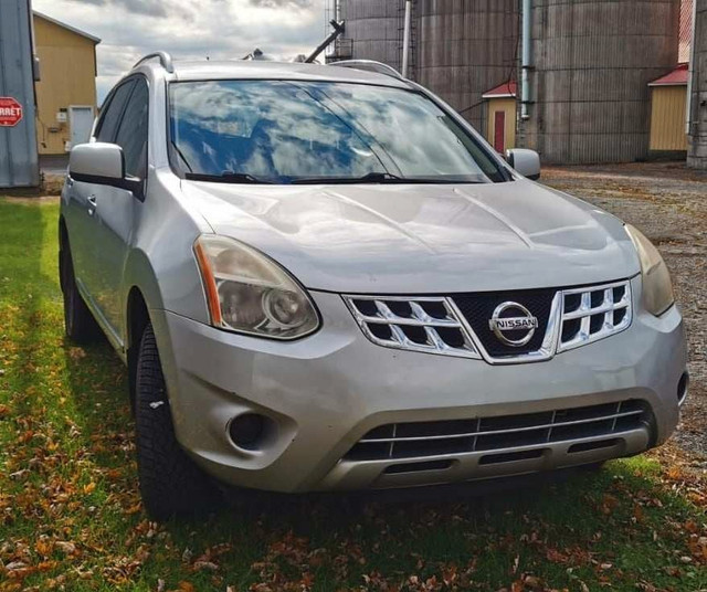 2011 Nissan Rogue S in Cars & Trucks in City of Montréal - Image 2