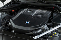 Francais: * Toit rigide escamotable * Bo Engine: Moteur à 6 cylindres droits 3.0L L/100Km City: 10.4... (image 8)