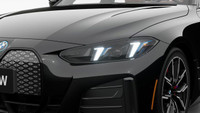 Découvrez la *2025 BMW i4 eDrive40*, la première Gran Coupé entièrement électrique, qui allie dynami... (image 5)