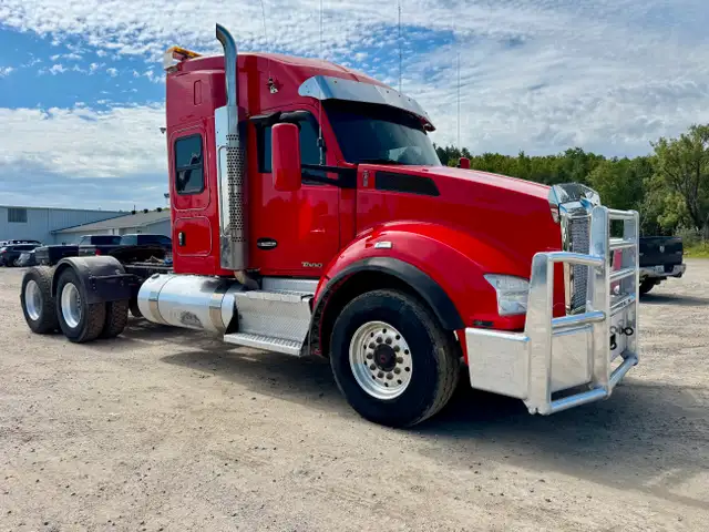 2017 Kenworth T-880 Heavy Spec *WE FINANCE* in Heavy Trucks in Sudbury - Image 3