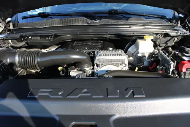 2019 RAM 1500 dans Autos et camions dans Région d’Oakville/Halton - Image 34