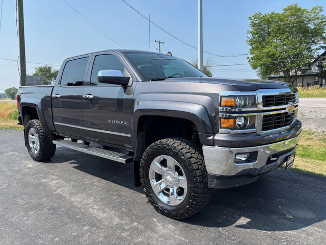 2014 CHEVROLET SILVERADO 1500 LTZ Z71 CREW in Cars & Trucks in Belleville - Image 2