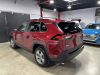 2023 Toyota RAV4 XLE AWD AUTO - CAMÉRA DE RECULONS - TOIT OUVRANT - JANTES EN ALUMINIUM NIV: 2T3R1RF... (image 4)