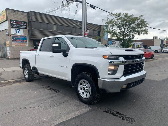 2022 Chevrolet SILVERADO 3500HD LT Crew Cab Short Box 4WD in Cars & Trucks in City of Toronto