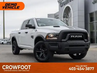 This Ram 1500 Classic has a strong Regular Unleaded V-8 5.7 L/345 engine powering this Automatic tra...