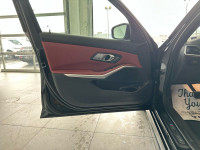 BMW 3 Series 330i xDrive AWD 8-Speed Automatic 2.0L 4-Cylinder EXTERIOR BLACK SAPPHIRE METALLIC INTE... (image 9)
