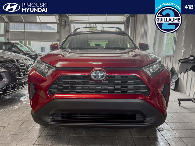 Toyota RAV4 Hybrid LE AWD 2020 in Cars & Trucks in Rimouski / Bas-St-Laurent - Image 2