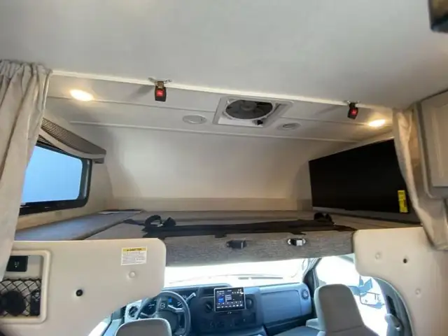 2024 Thor Motor Coach Outlaw 29J in RVs & Motorhomes in Abbotsford - Image 26