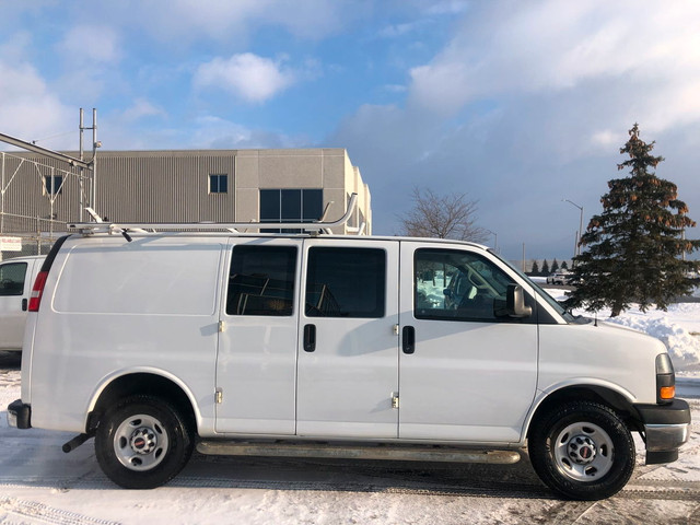 2018 GMC Savana G2500 in Cars & Trucks in Oakville / Halton Region - Image 3