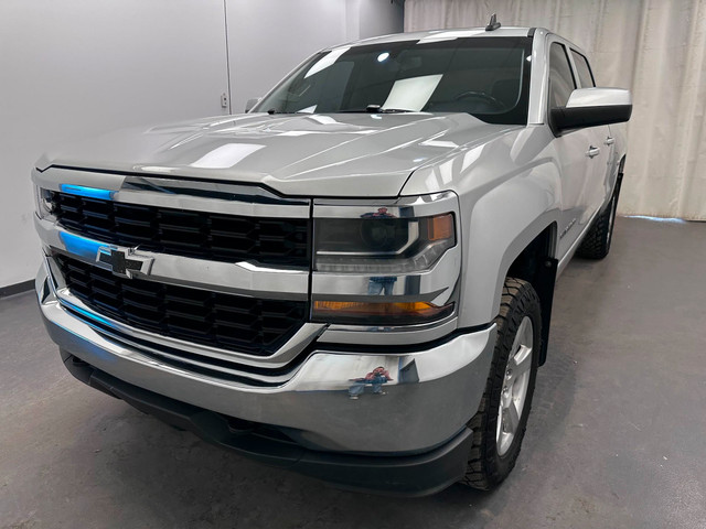 2018 Chevrolet Silverado 1500 LT Silverado 1500 LT Crew 4x4 in Cars & Trucks in Lethbridge