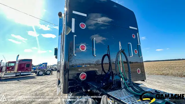 2017 KENWORTH W900L HIGHWAY / SLEEPER TRUCK / TRACTOR in Heavy Trucks in Chilliwack - Image 15