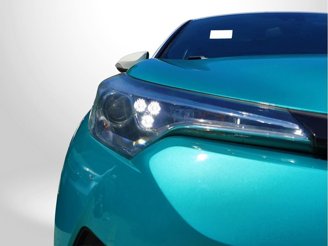 2018 Toyota C-HR XLE | Heated Seat | Climate Ctrl | Rader Cruise in Cars & Trucks in Mississauga / Peel Region - Image 4