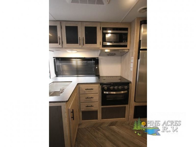2023 Heartland Prowler 323BR in Travel Trailers & Campers in Truro - Image 4