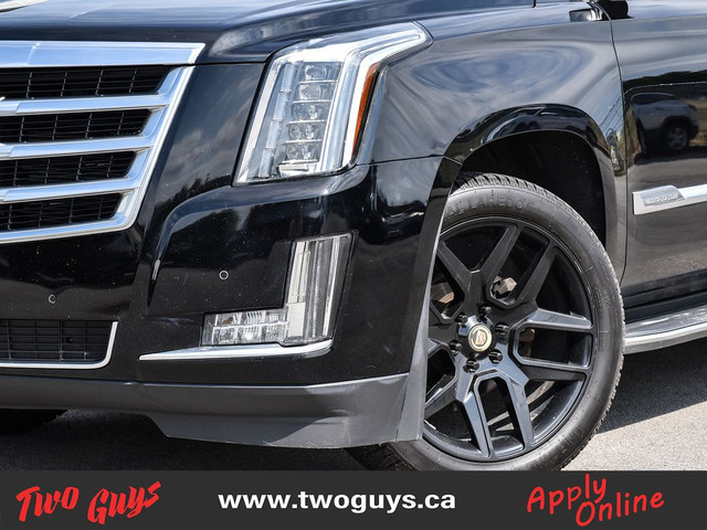 2016 Cadillac Escalade ESV Luxury 6.2L 4WD | 7 Pass | DVD | Nav  in Cars & Trucks in St. Catharines - Image 2