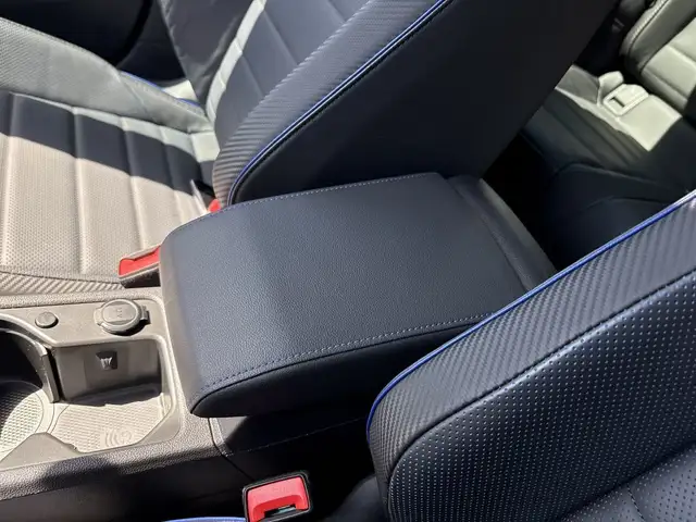 2024 Volkswagen Golf R BASE dans Autos et camions dans Ville d’Edmonton - Image 19