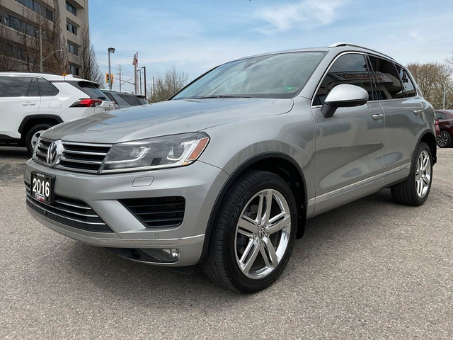 2016 Volkswagen Touareg TDI Execline w/Technology - LEATHER! NAV in Cars & Trucks in Kitchener / Waterloo - Image 3