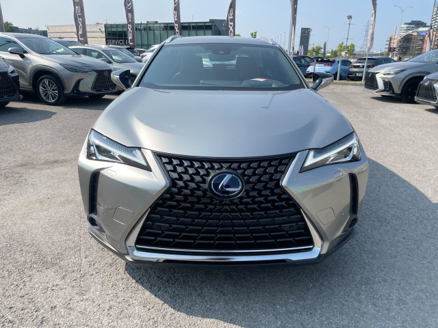 2021 Lexus UX 250h Luxe / Camera / Toit ouvrant / Cuir Bien Équi in Cars & Trucks in Laval / North Shore - Image 4