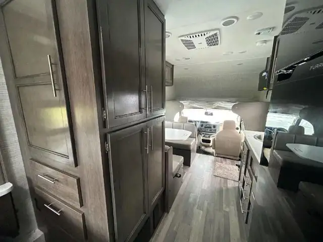 2025 JAYCO Redhawk SE 22CF in RVs & Motorhomes in Thetford Mines - Image 13