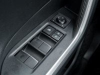 Recent Arrival! Odometer is 25932 kilometers below market average! Clean Car fax Report and Accident... (image 9)