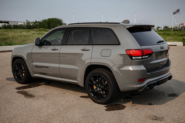 2020 Jeep Grand Cherokee RARE TRACKHAWK 6.2L 4X4 LEATHER in Cars & Trucks in Strathcona County - Image 2