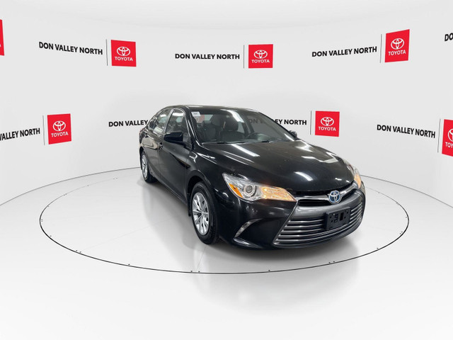2017 Toyota Camry Hybrid LE HYBRID | ACCIDENT FREE | LOW COST in Cars & Trucks in City of Toronto - Image 2