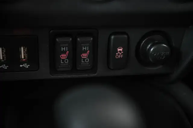 Mitsubishi RVR ES AWC+SIEGES.CHAUFF+CARPLAY+BLUETOOTH+CAM.RECUL  in Cars & Trucks in Laval / North Shore - Image 32
