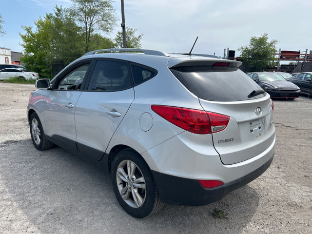 2012 Hyundai Tucson GLS GLS FWD at in Cars & Trucks in City of Toronto - Image 3