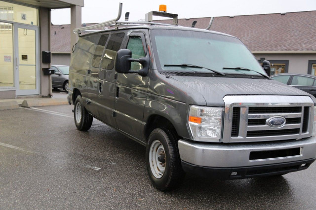 2013 Ford Econoline Cargo Van in Cars & Trucks in City of Toronto - Image 4