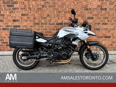 Super clean 2013 F700GS with only 18,000 KM, BMW side panniers, Brembo brakes, windshield, heated gr...